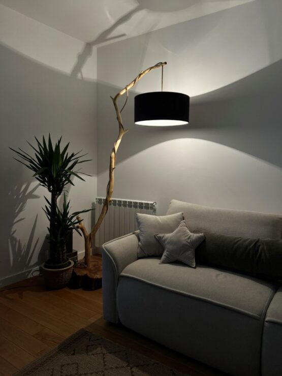 Podna lampa model Grana
