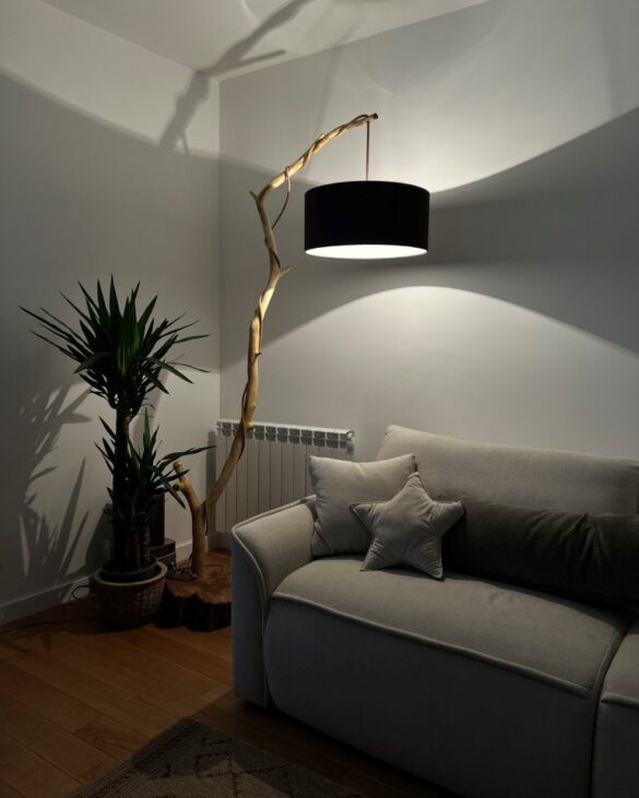 Podna lampa model Grana