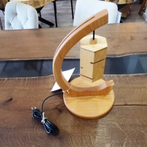 Stona lampa model Udica