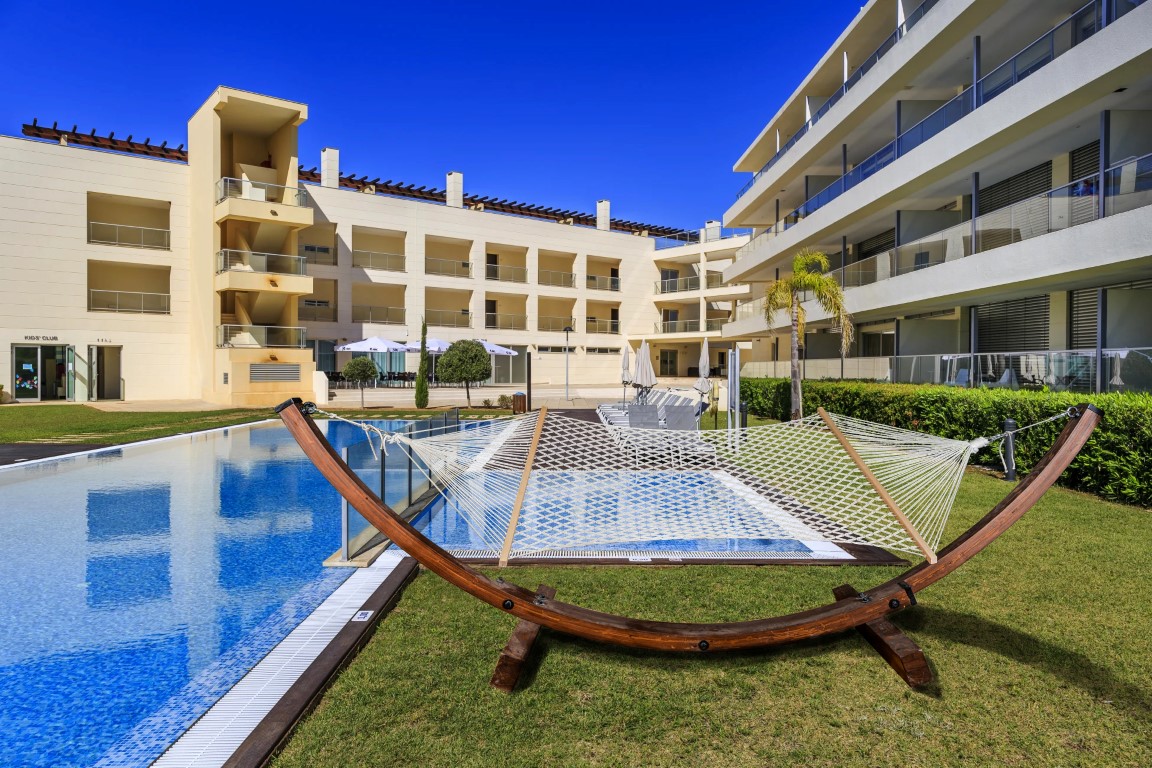 FRANCUSKA LJULJAŠKA OD LAMELIRANIH GREDA 137x140x450 cm - Image 2