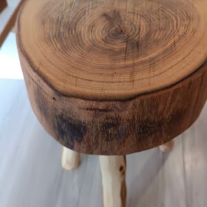 Tronožac etno rustik