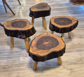 Tronožac etno rustik